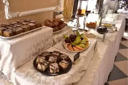 Завтрак «шведский стол» в гостинице «Астерия»
