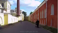 Петропавловская крепость, улочка между Васильевской куртиной и монетным двором