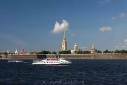 Петропавловская крепость, вид с Троицкого моста