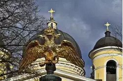 Преображенский собор в Санкт-Петербурге, двуглавый орёл и центральный купол собора