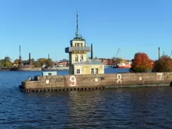 Петровская гавань. Ворота в гавань