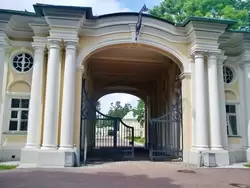 Большой (Меншиковский) дворец