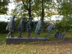 Ораниенбаум. Выставка скульптур А. Таратынова