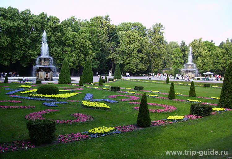 Фонтаны римские в петергофе фото