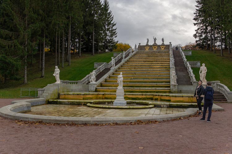 Каскад золотая гора в петергофе фото