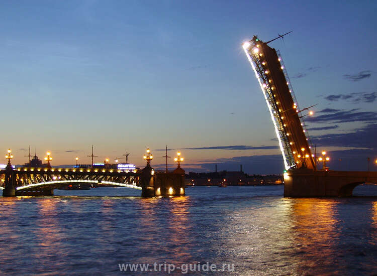 Разводка троицкого моста фото