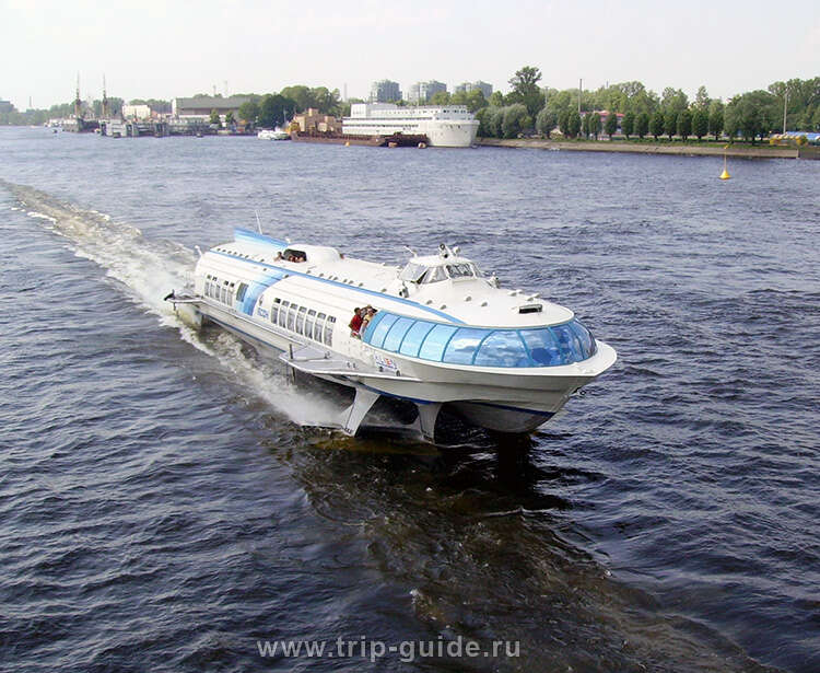 Медицинский водный транспорт. Теплоход Метеор в Санкт-Петербурге. Теплоход «Метеор» остров Валаам. Водный транспорт. Метеор Водный транспорт.