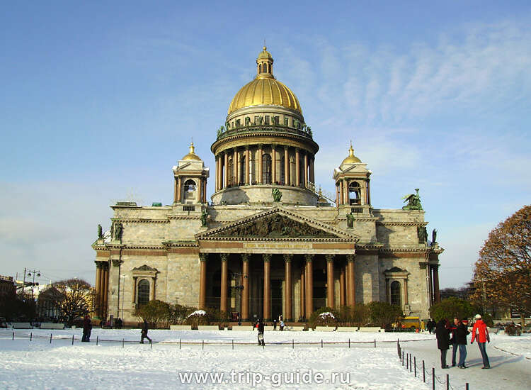 Исаакиевский собор зимой сквер