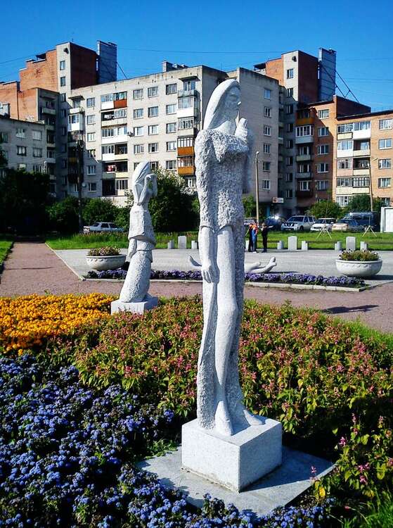 Улицы города ломоносова. Ломоносов город. Город Ломоносов население. Улица Скуридина, 2, город Ломоносов. Ломоносов город улица Скуридина.